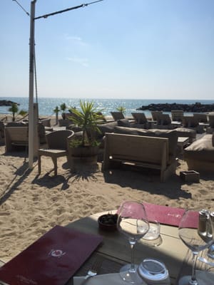 Le Poisson Rouge by null