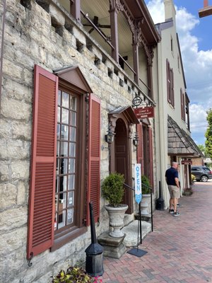 The Old Talbott Tavern by null