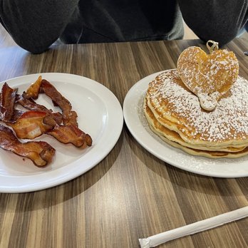 @ The Diner - Pancakes and bacon - Breakfast & Brunch Near Me - Orlando, Florida