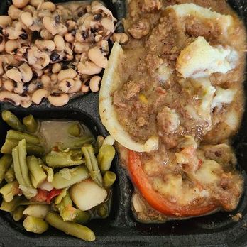 Helen’s Kitchen & Catering - steak n gravy, black eyed peas, green beans - Soul Food Near Me - Columbus, Mississippi