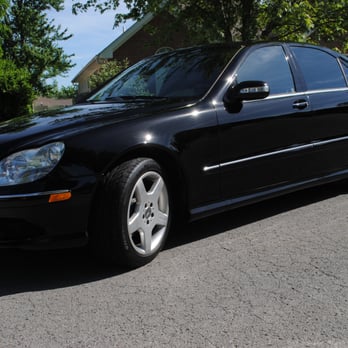 Pro Corrections - Mercedes S430 received a two step paint correction, followed by a one year paint sealant. Look at how deep that black paint is! - Auto Detailing Near Me - Hendersonville, Tennessee