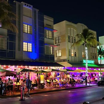 Ocean Drive - Landmarks & Historical Buildings Near Me - Miami Beach, Florida Ocean Drive - Landmarks & Historical Buildings Near Me - Miami Beach, Florida