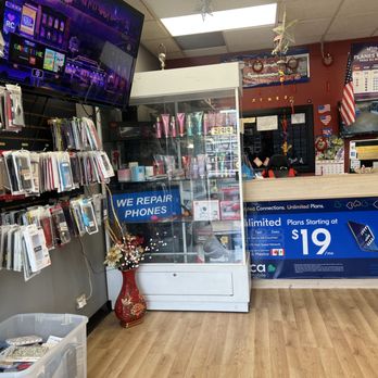 S&Y Tech Repair - Store inside - Mobile Phone Repair Near Me - Melrose Park, Illinois S&Y Tech Repair - Store inside - Mobile Phone Repair Near Me - Melrose Park, Illinois