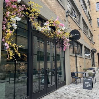 Cafe Patachou At The Stutz - outside - Breakfast & Brunch Near Me - Indianapolis, Indiana