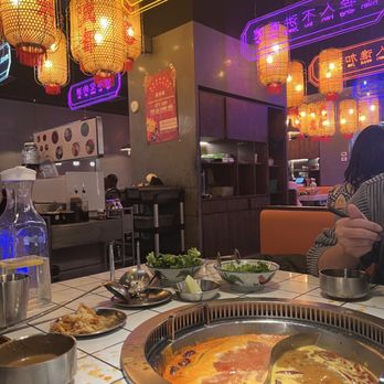 ER Hotpot - tomoto soup base is the BEEESSSSTTT！Must try - Hot Pot Near Me - New York, New York
