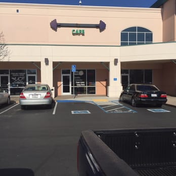 Healthy Blendz Cafe - Located next to the gym. Can buy from gym or cafe entrance - Juice Bars & Smoothies Near Me - Elk Grove, California