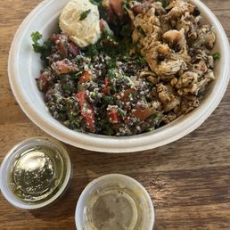 Medi Macro Bowl, double chicken with a side schug Medi Macro Bowl, double chicken with a side schug