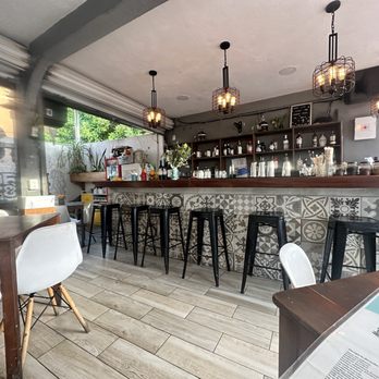 Fish & Gin - Inside bar view. Their gin variety is impressive - Seafood Near Me - Isla Mujeres, ROO Fish & Gin - Inside bar view. Their gin variety is impressive - Seafood Near Me - Isla Mujeres, ROO
