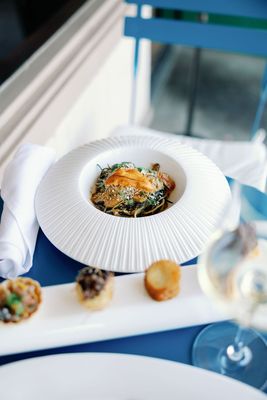 The Wild Artichoke by null