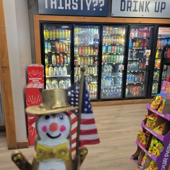Maple Leaf Market - Convenience Stores Near Me - Verona, New York