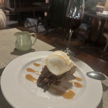 Caprice Cafe - Jeffersonian Chocolate Pie with ice cream and a port wine - New American Near Me - Redlands, California