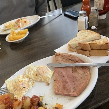 Hosler's Family Restaurant - American Near Me - Malone, New York Hosler's Family Restaurant - American Near Me - Malone, New York