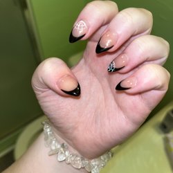 XO Nails Bar - Can kind of see the sparkle, it's not noticeable but it still shouldn't have been there.