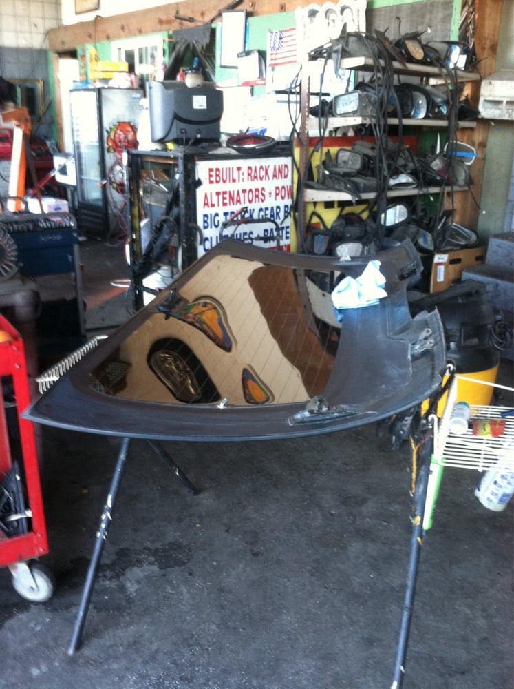 M & M AUTO GLASS Updated September 2024 8959 Lankershim Blvd, Los