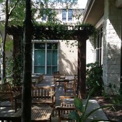 They have pleasant outdoor seating at this location. Peaceful