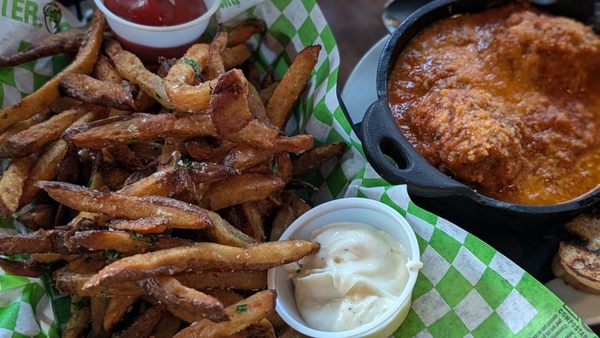 Nettie's Tavern by null