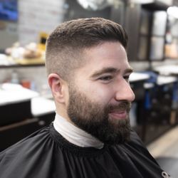 American Deluxe Barbershop