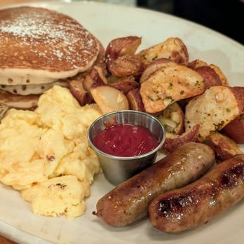Citizens Kitchen and Bar - Sausage, eggs, pancakes, and potatoes - New American Near Me - Las Vegas, Nevada Citizens Kitchen and Bar - Sausage, eggs, pancakes, and potatoes - New American Near Me - Las Vegas, Nevada