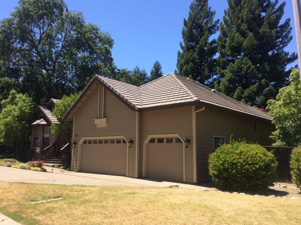 Slide of Sky High Roofing