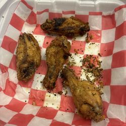 R & R Bar And Grill - Wings