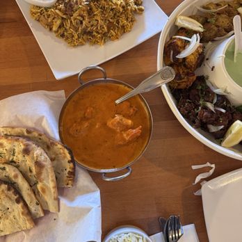 Lazeez - Makhani (Butter Chicken Or Shrimp), Garlic Naan, chicken biryani - Indian Near Me - Las Vegas, Nevada Lazeez - Makhani (Butter Chicken Or Shrimp), Garlic Naan, chicken biryani - Indian Near Me - Las Vegas, Nevada