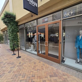 armani outlet