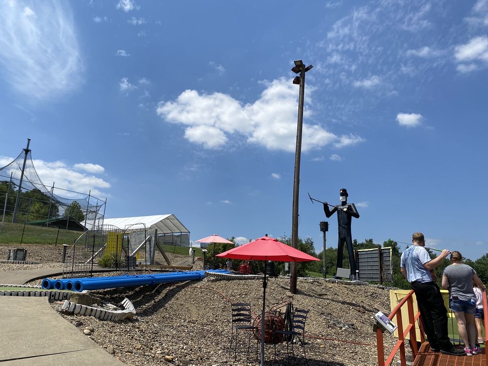 COAL COUNTRY MINIATURE GOLF Updated August 2024 15 Photos 22 Coal