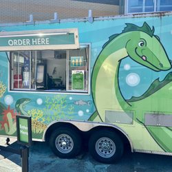 Champ’s Creemee - Outside