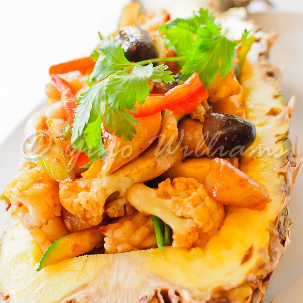 Pasteur - Calamari and Vegetables in Pineapple - Vietnamese Near Me - Chicago, Illinois
