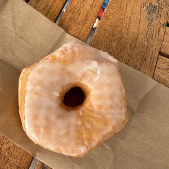 Island Donuts & Bagels - Glazed donut - Donuts Near Me - St. Augustine, Florida Island Donuts & Bagels - Glazed donut - Donuts Near Me - St. Augustine, Florida