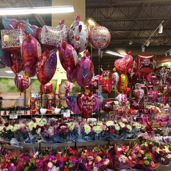 Publix - What's coming---?? Valentines Day!! Balloons and flowers for your sweetie - Grocery Near Me - Celebration, Florida