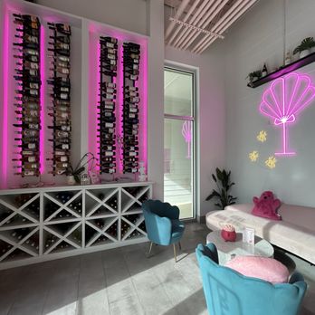 Gulf Babe - Wine Bars Near Me - Orange Beach, Alabama