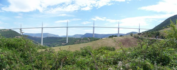 Viaduc de Millau by null