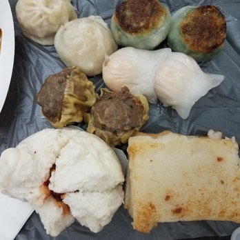 Delicious Dim Sum - If you eat there you get this lil lunch tray and eat on a sticky table :p! - Dim Sum Near Me - San Francisco, California Delicious Dim Sum - If you eat there you get this lil lunch tray and eat on a sticky table :p! - Dim Sum Near Me - San Francisco, California