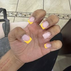 Nail Pro's - Terrible