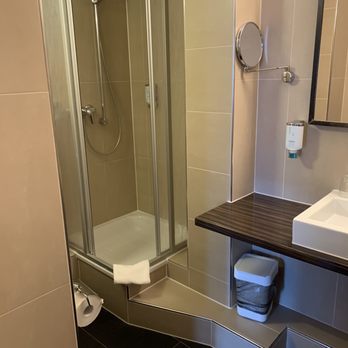 Hotel Düsseldorf Mitte - Hotels Near Me - Dusseldorf, NW