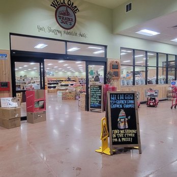 Trader Joe's - Entrance lobby area - Grocery Near Me - Portland, Oregon Trader Joe's - Entrance lobby area - Grocery Near Me - Portland, Oregon
