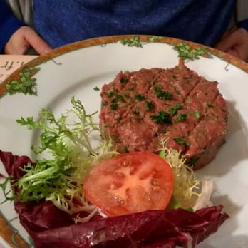Le Petit Acacia - beef tartar - French Near Me - Paris, 75 Le Petit Acacia - beef tartar - French Near Me - Paris, 75
