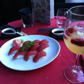 Shôko - Very fresh tuna nigiri. - Dance Clubs Near Me - Barcelona, B