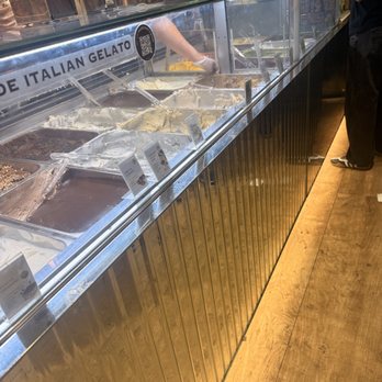 Venchi - Gelato Near Me - Glendale, California