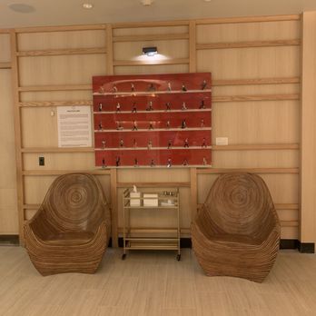 Dream Midtown - Sitting area when dealing with issues - Hotels Near Me - New York, New York