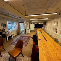 The Pioneer Collective - Belltown - Wow! Plenty of space to spread out and work for the day.