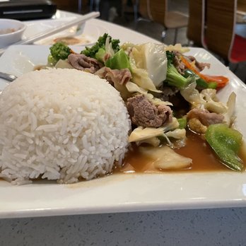 Golden Bell Bridgeland - Beef Rice Stir Fry - Vietnamese Near Me - Calgary, Alberta Golden Bell Bridgeland - Beef Rice Stir Fry - Vietnamese Near Me - Calgary, Alberta