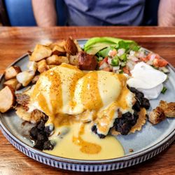Pistachio's - Chipotle Benedict- wonderful
