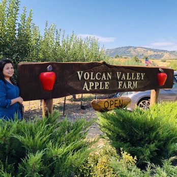 Volcan Valley Apple Farm - In front - Pick Your Own Farms Near Me - Julian, California Volcan Valley Apple Farm - In front - Pick Your Own Farms Near Me - Julian, California