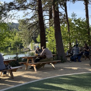 Bend Brewing Company - Seating - Breweries Near Me - Bend, Oregon