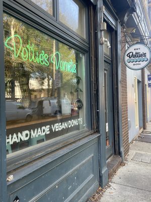 Dottie's Donuts by null