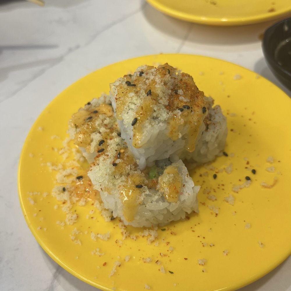 Kobe Revolving - Volcano Roll was on special. Very good. - Conveyor Belt Sushi Near Me - Bloomington, Illinois Kobe Revolving - Volcano Roll was on special. Very good. - Conveyor Belt Sushi Near Me - Bloomington, Illinois