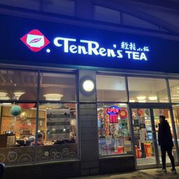 Exterior photo of Ten Ren's Tea - Thornhill, Ontario Exterior photo of Ten Ren's Tea - Thornhill, Ontario