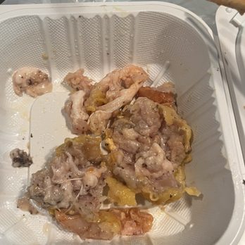 Happy Harbor - Completely raw meat and fat inside the xiu mai - Dim Sum Near Me - Rowland Heights, California Happy Harbor - Completely raw meat and fat inside the xiu mai - Dim Sum Near Me - Rowland Heights, California